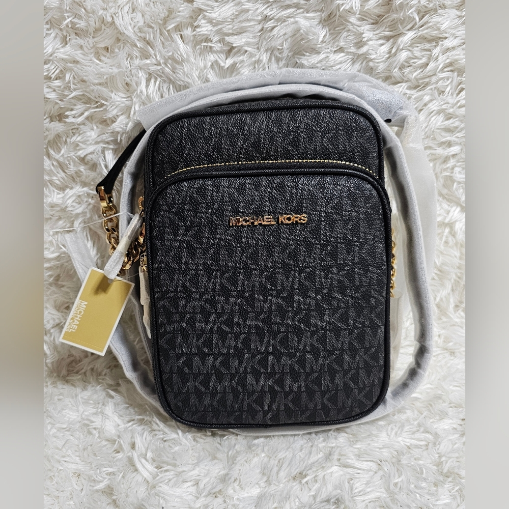Michael Kors Jet Set Travel Bag